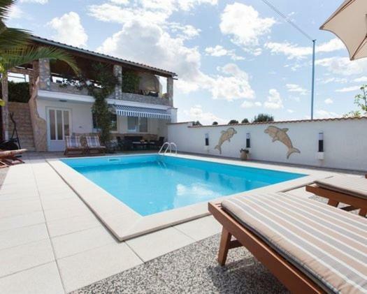 Elma Apartma Pula
